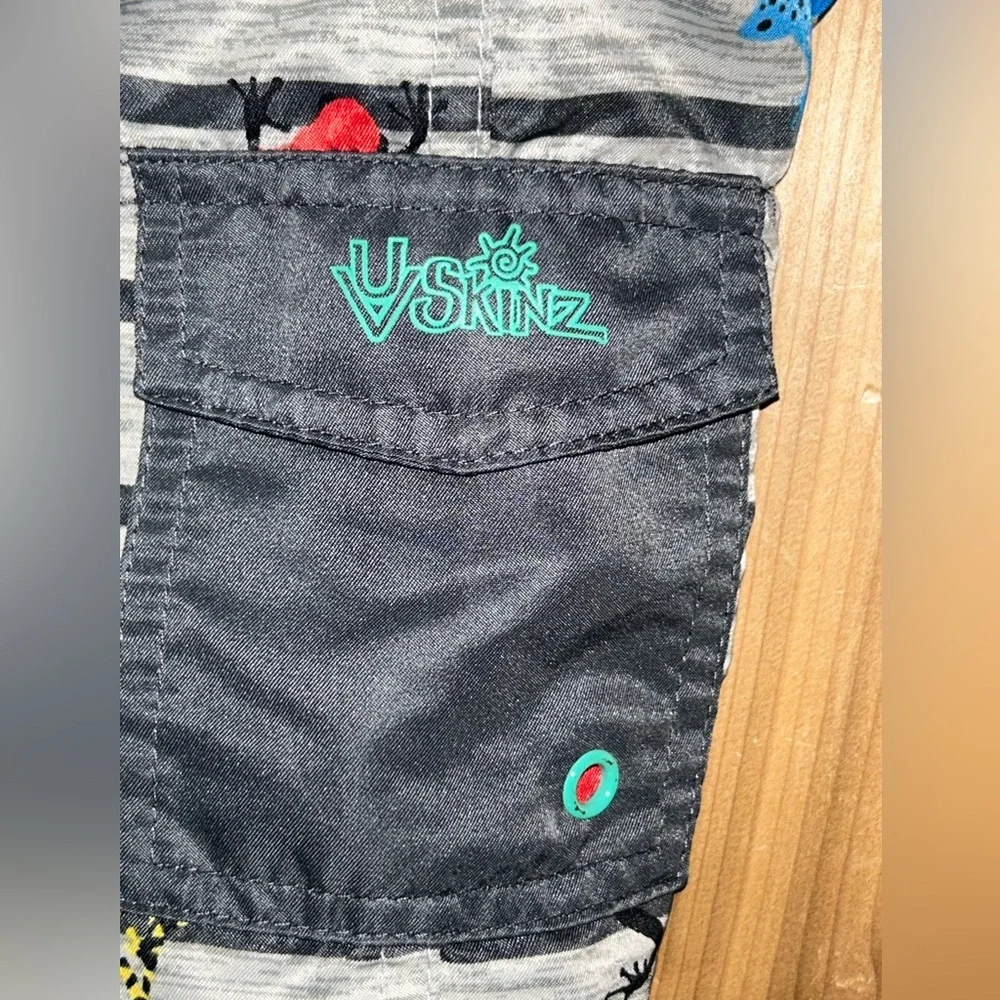 UV SKINZ Toddler Boy Swim Set w/ Hat size 5 & Extra pair of Zero X Sz 5/6 Trunks - Picture 8 of 14